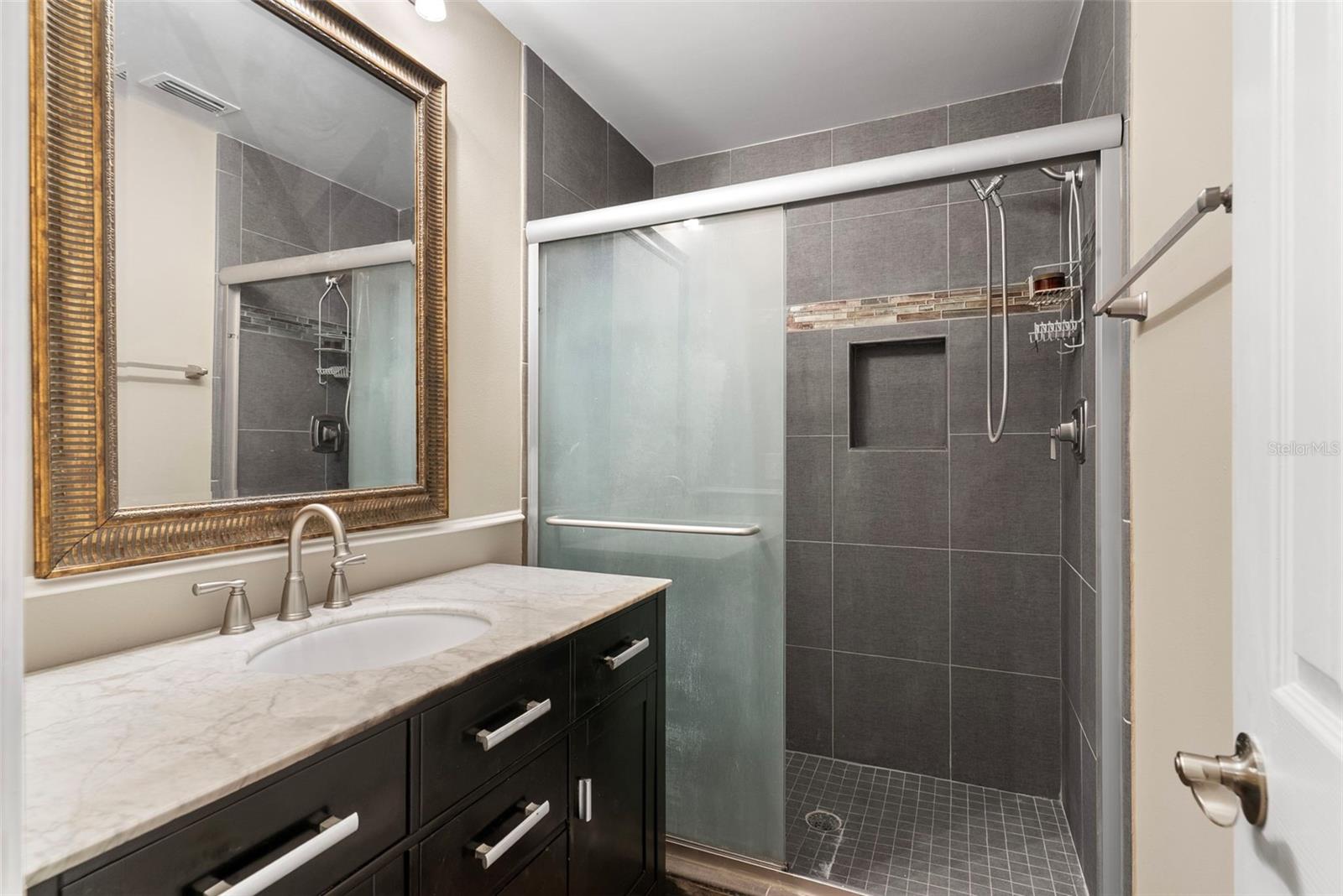 OAK HARBOUR CONDOMINIUM - Residential