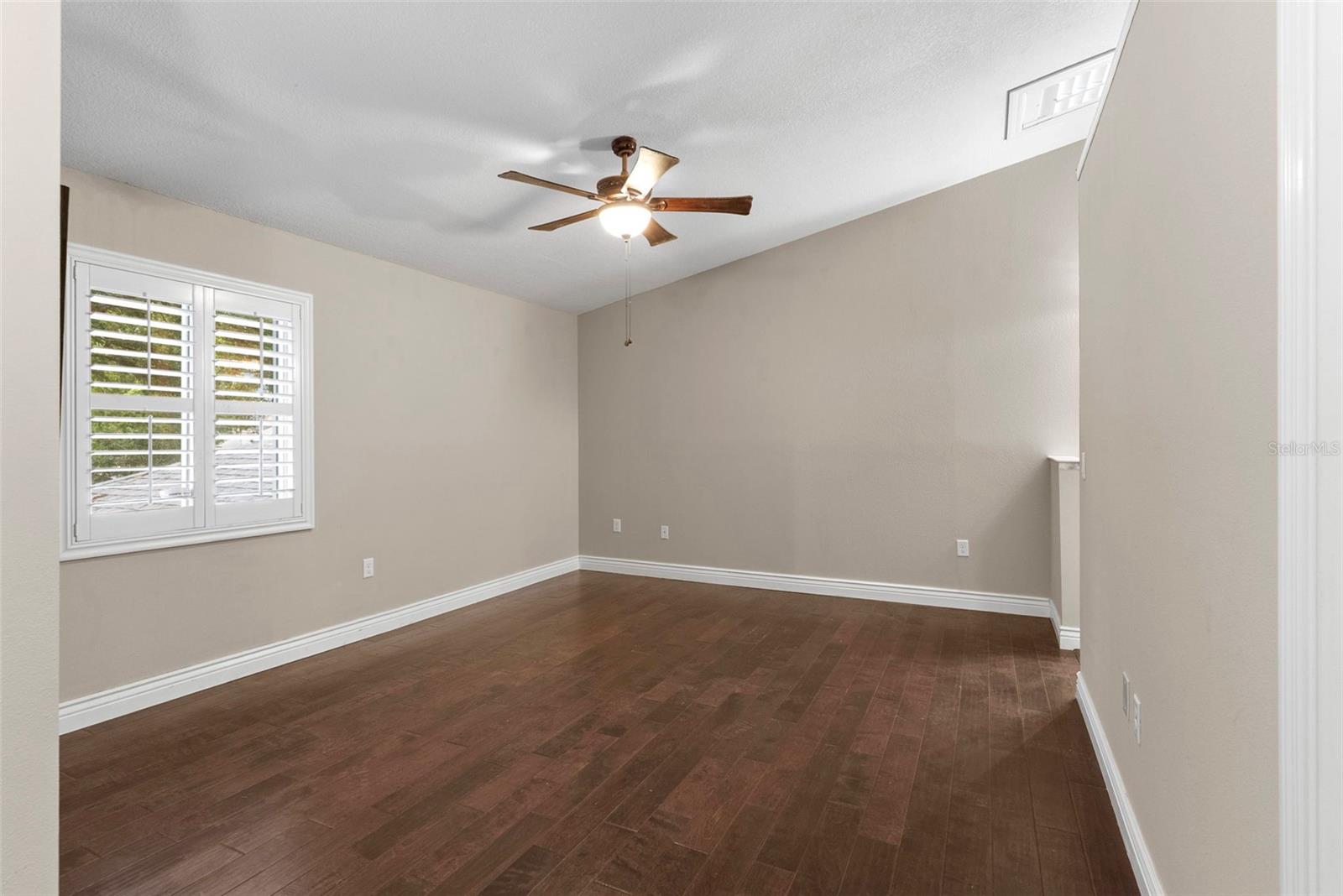 OAK HARBOUR CONDOMINIUM - Residential