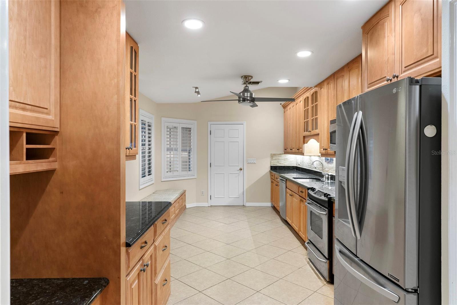 OAK HARBOUR CONDOMINIUM - Residential