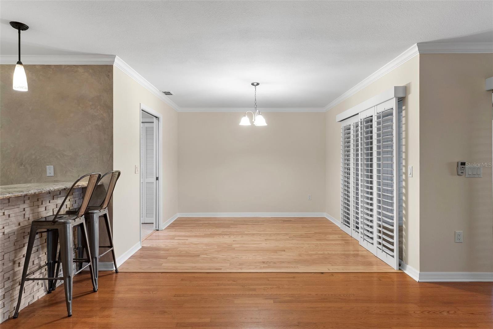 OAK HARBOUR CONDOMINIUM - Residential