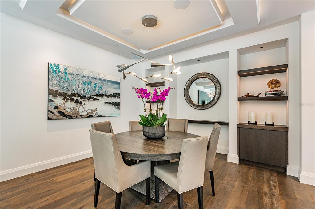 SOUTH INTERLACHEN PLACE 86/129 LOT 1 - Residential