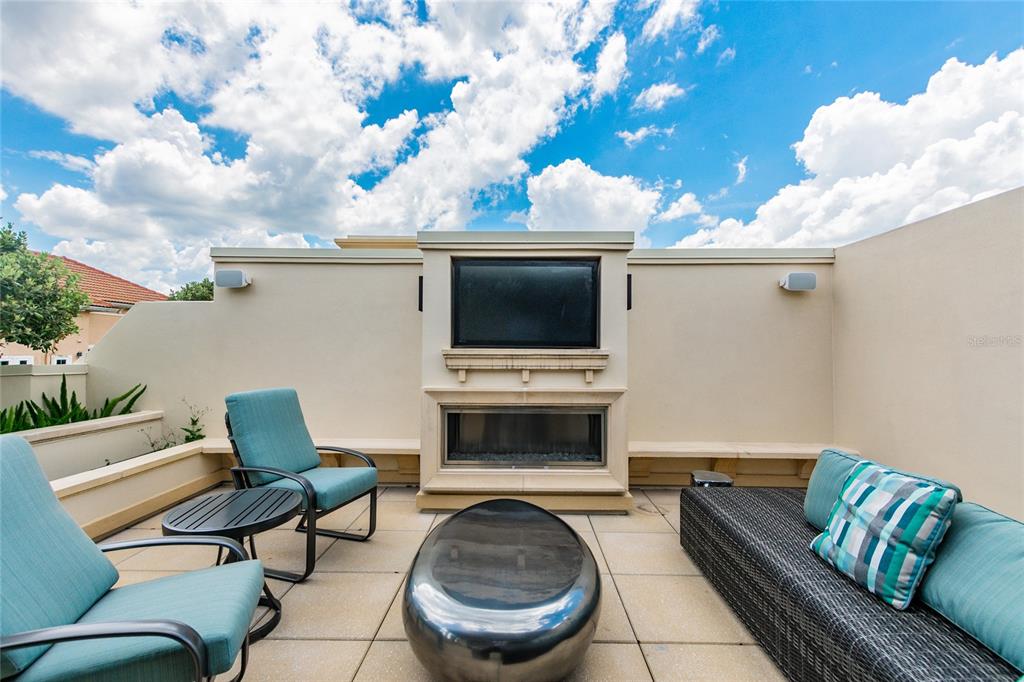 SOUTH INTERLACHEN PLACE 86/129 LOT 1 - Residential