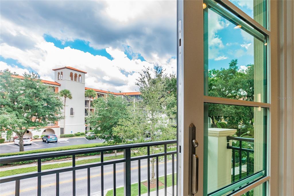 SOUTH INTERLACHEN PLACE 86/129 LOT 1 - Residential