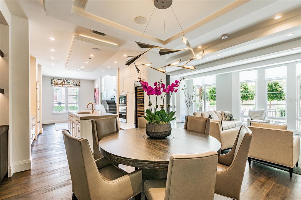 SOUTH INTERLACHEN PLACE 86/129 LOT 1 - Residential