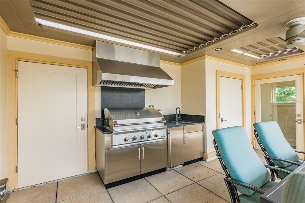 SOUTH INTERLACHEN PLACE 86/129 LOT 1 - Residential