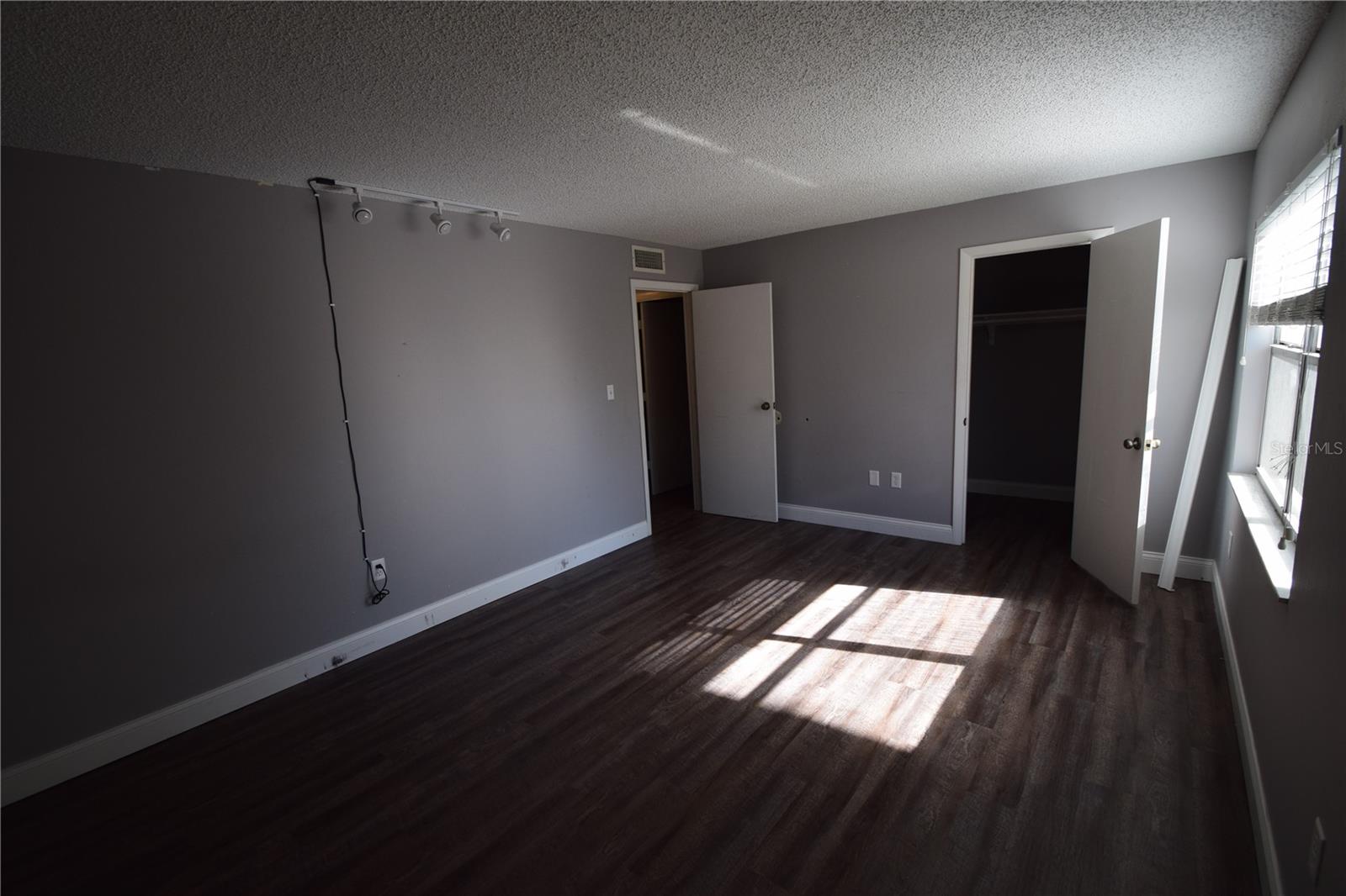 LAKE HUNTER HEIGHTS - Commercial Sale