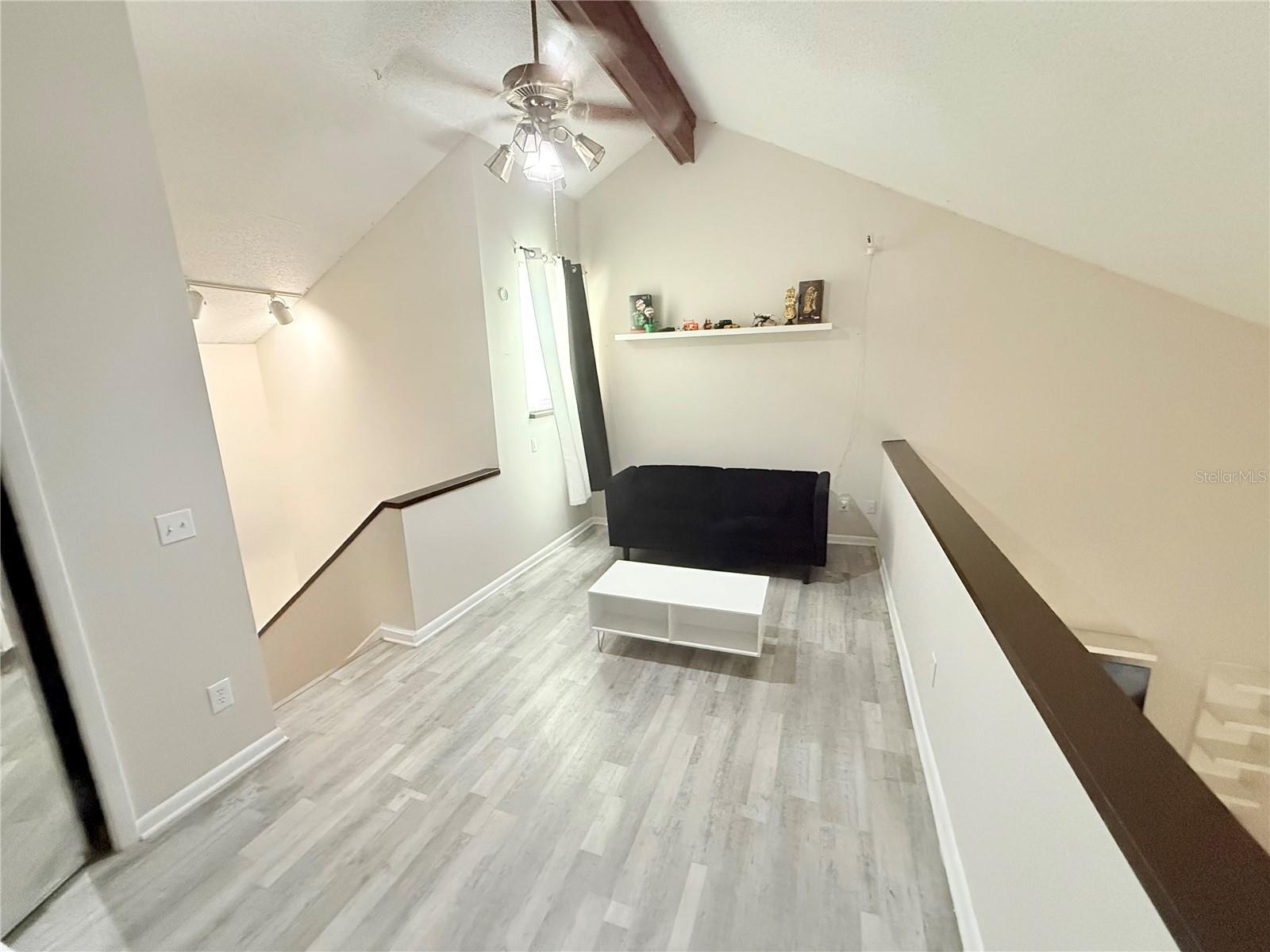 RIVER OAKS CONDO I - Residential