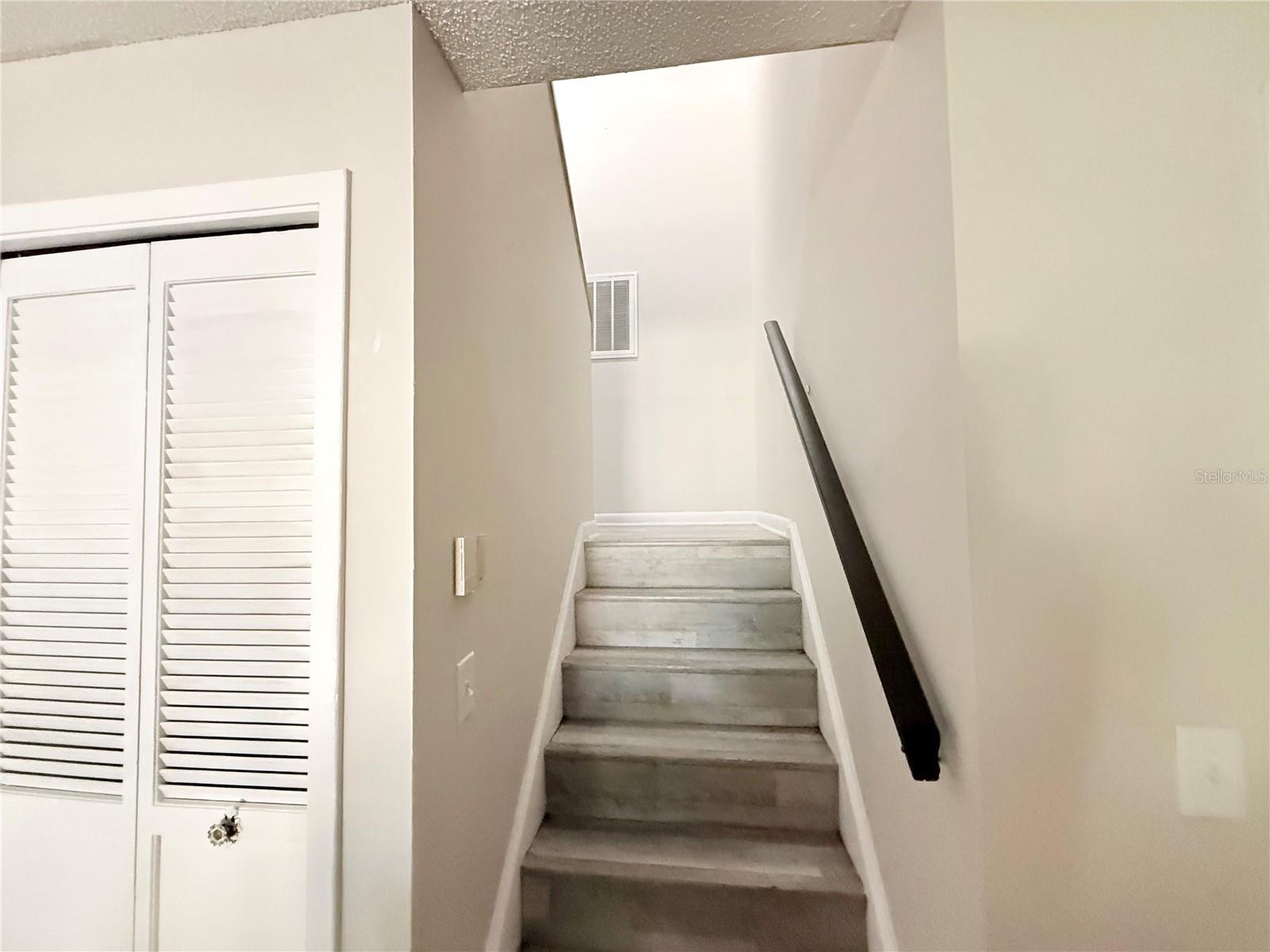 RIVER OAKS CONDO I - Residential