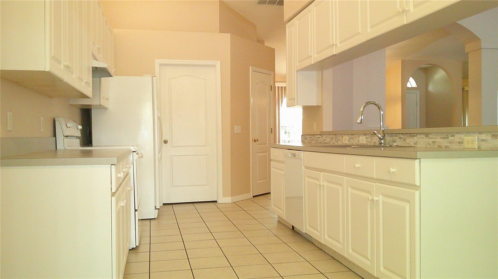 CRISTINA PH III UNIT 3 - Residential Lease