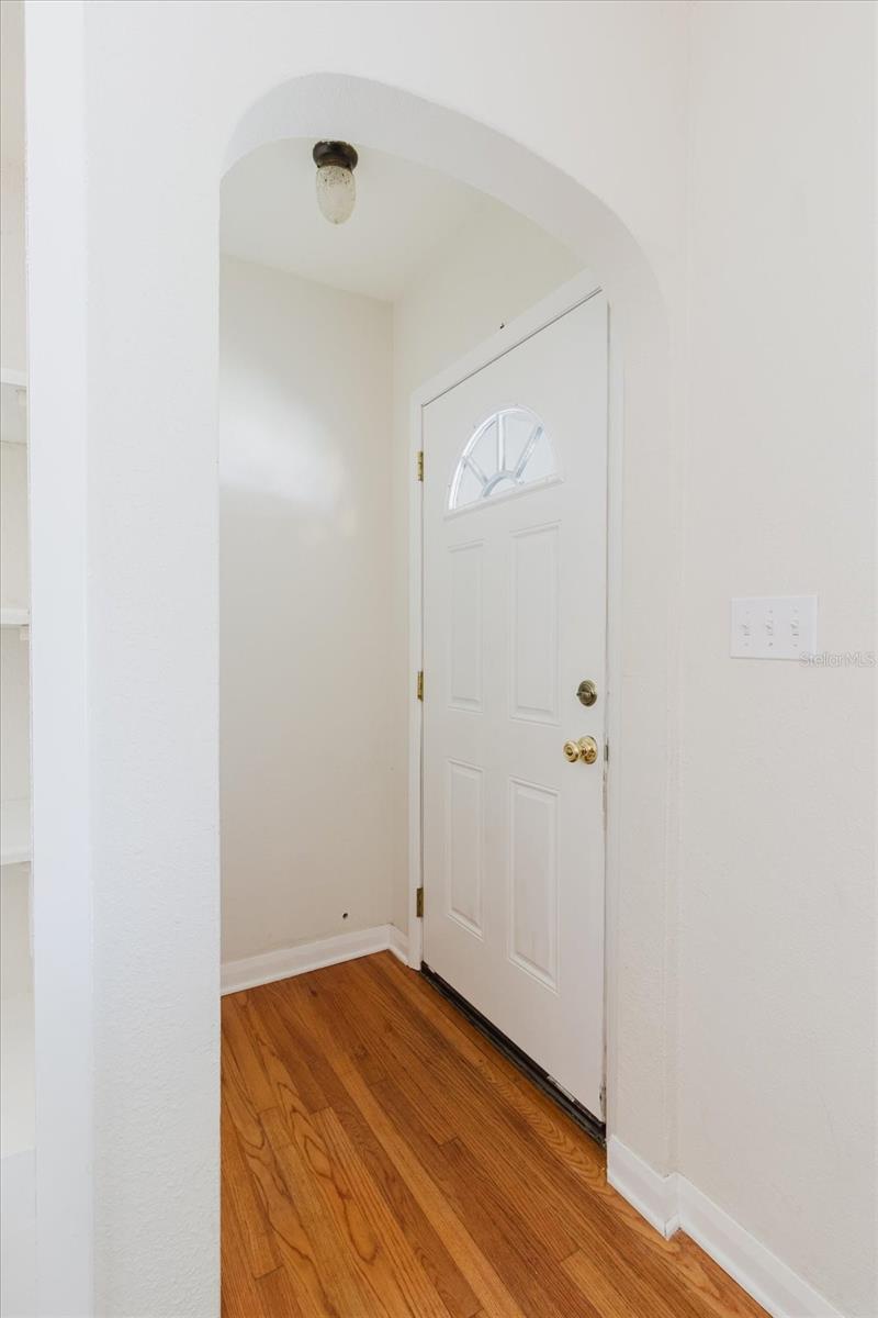 103 N METEOR AVENUE