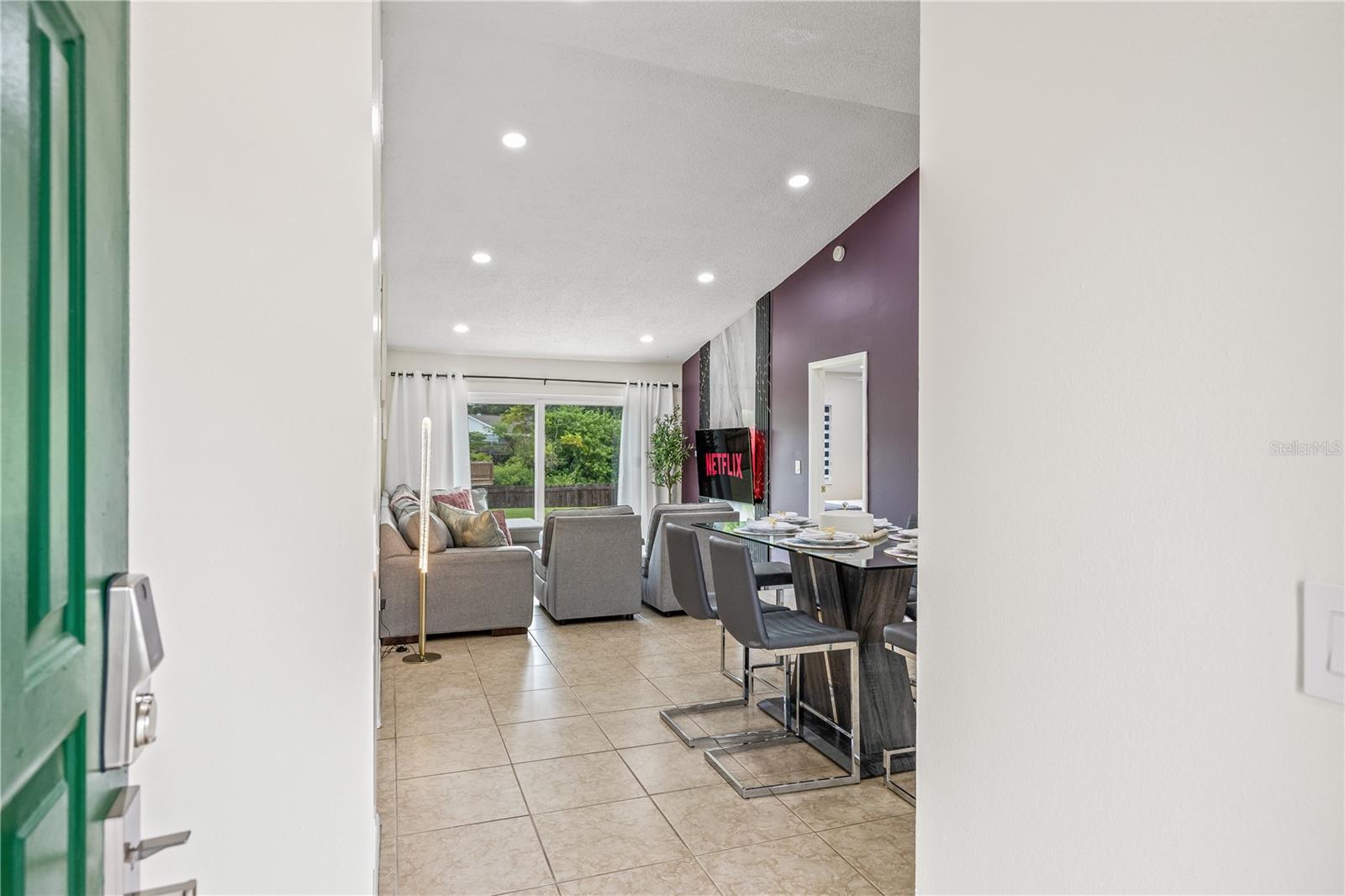 COUNTRY RUN UNIT II - Residential