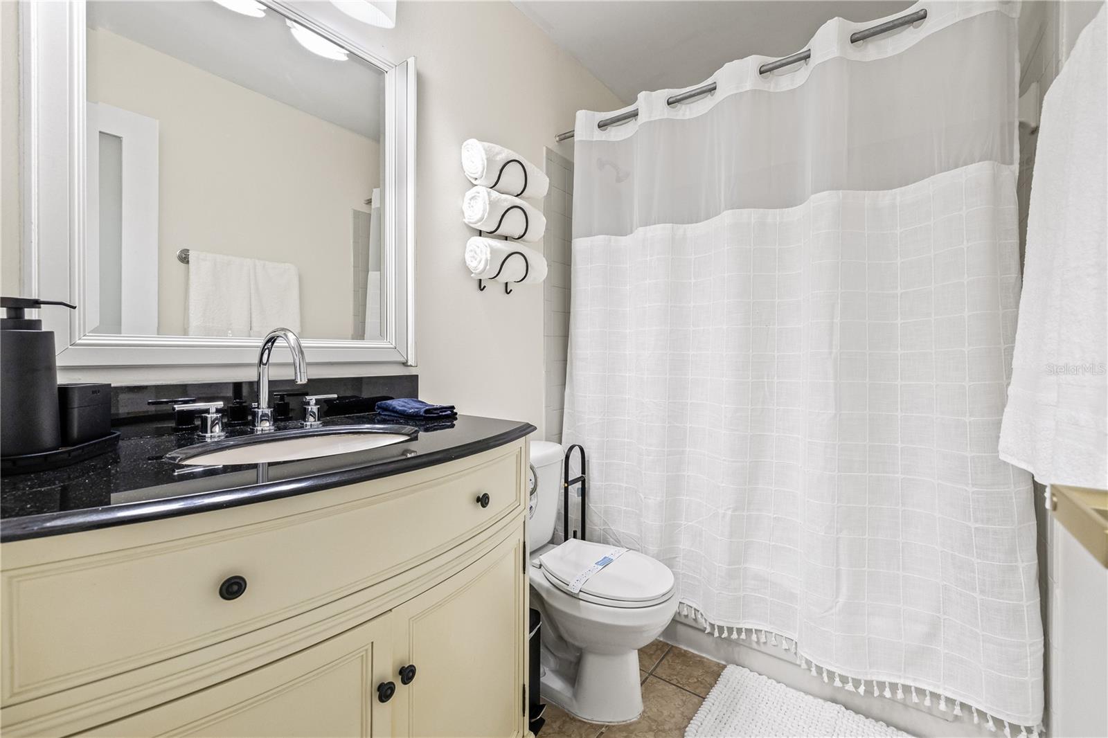 COUNTRY RUN UNIT II - Residential