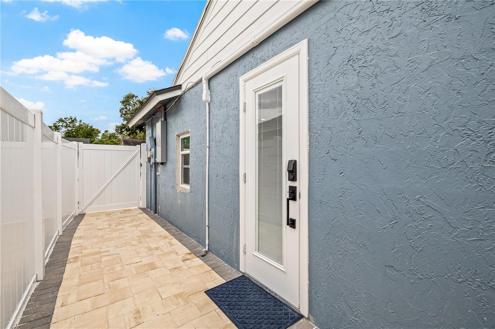 COUNTRY RUN UNIT II - Residential