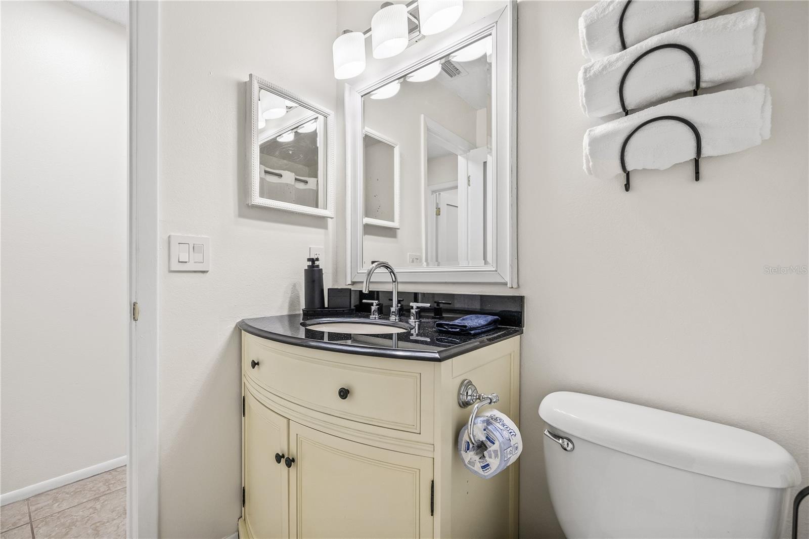 COUNTRY RUN UNIT II - Residential