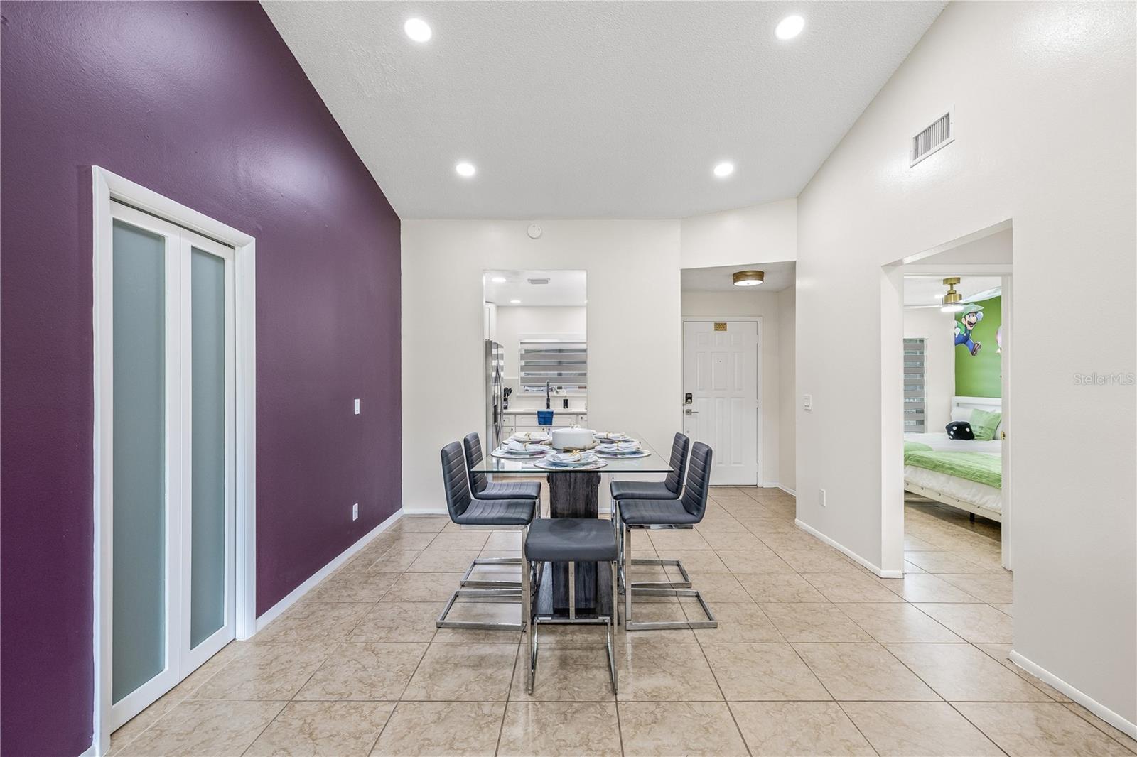 COUNTRY RUN UNIT II - Residential