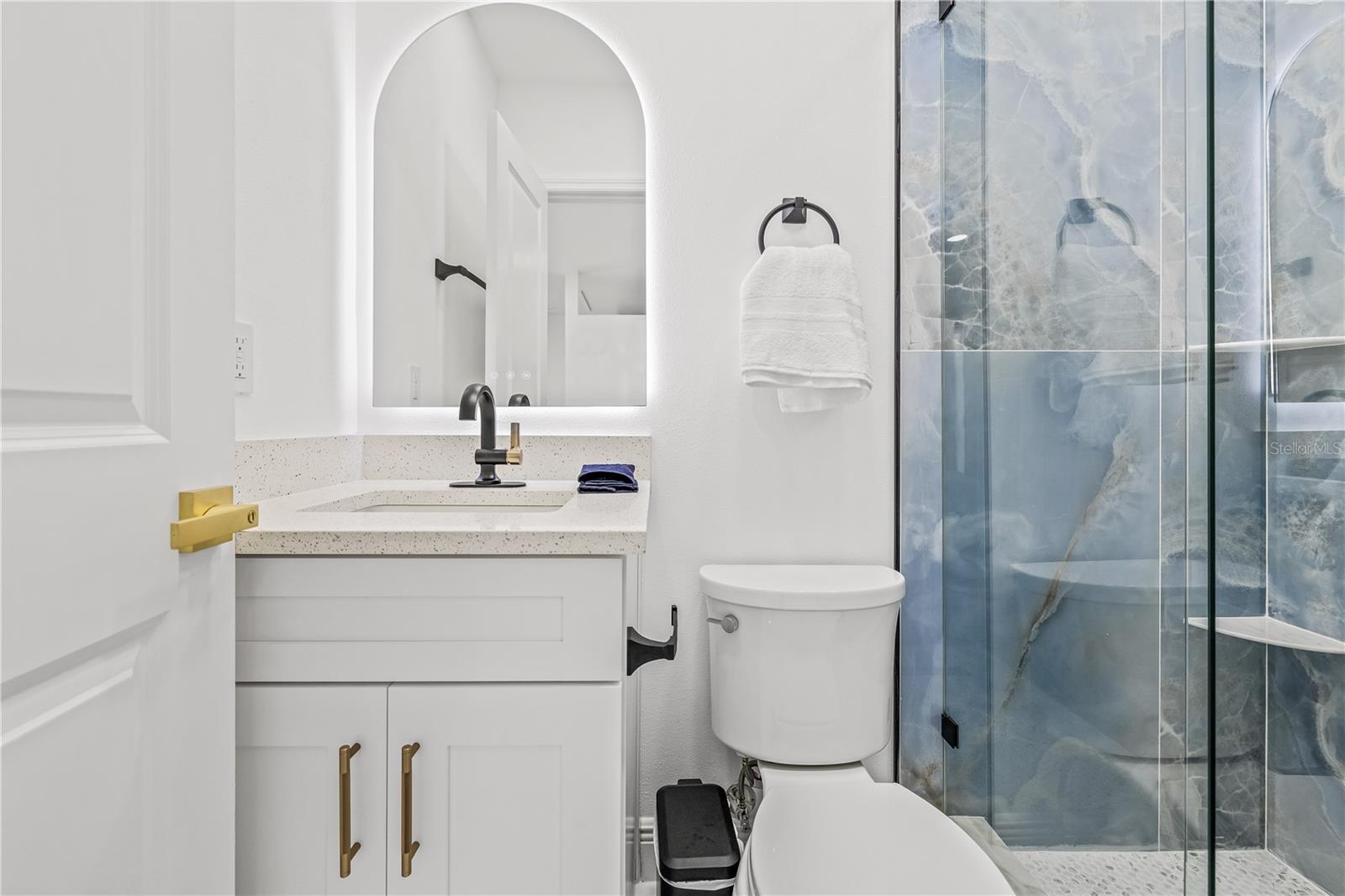 COUNTRY RUN UNIT II - Residential