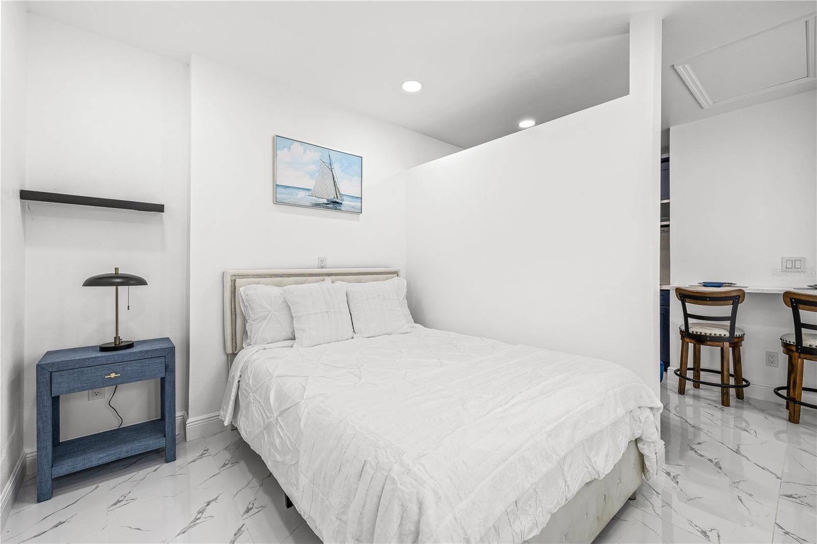 COUNTRY RUN UNIT II - Residential