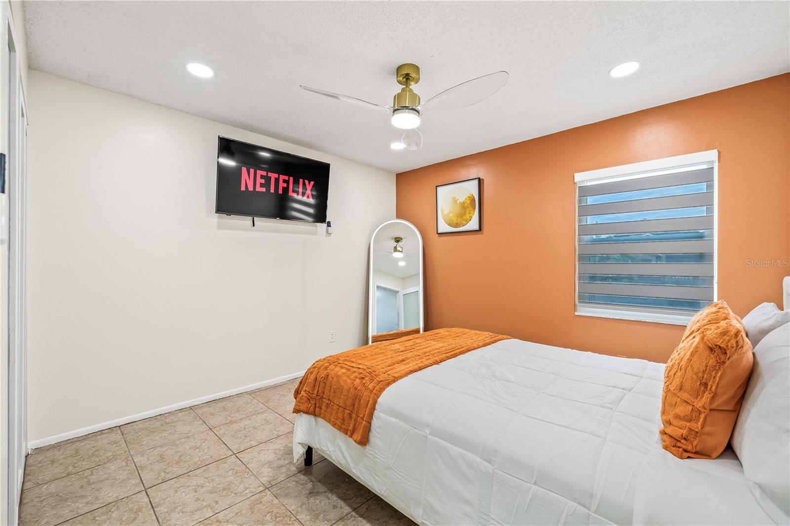 COUNTRY RUN UNIT II - Residential