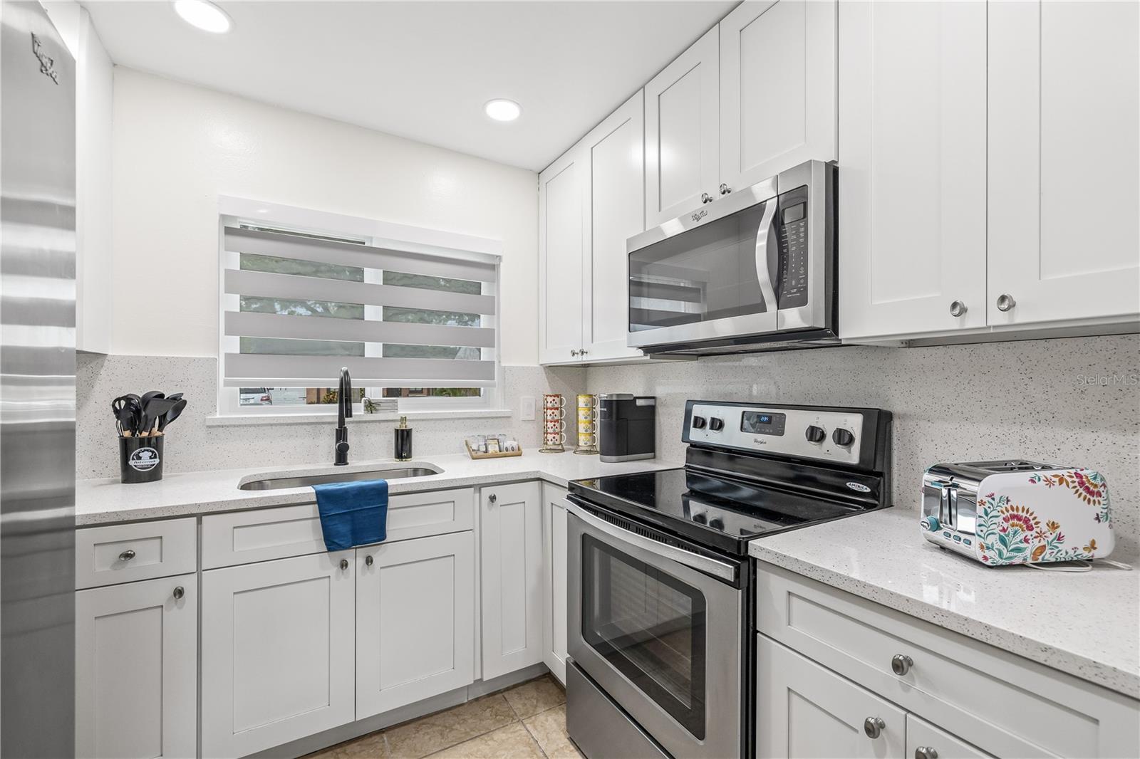 COUNTRY RUN UNIT II - Residential