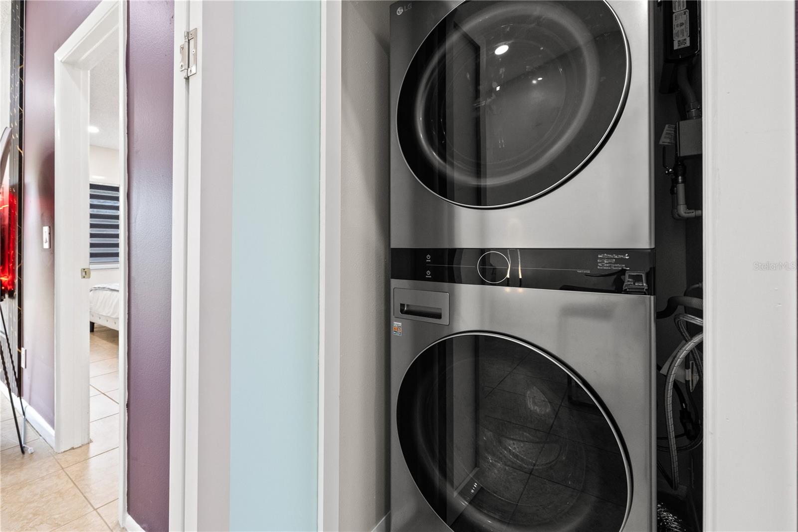 COUNTRY RUN UNIT II - Residential