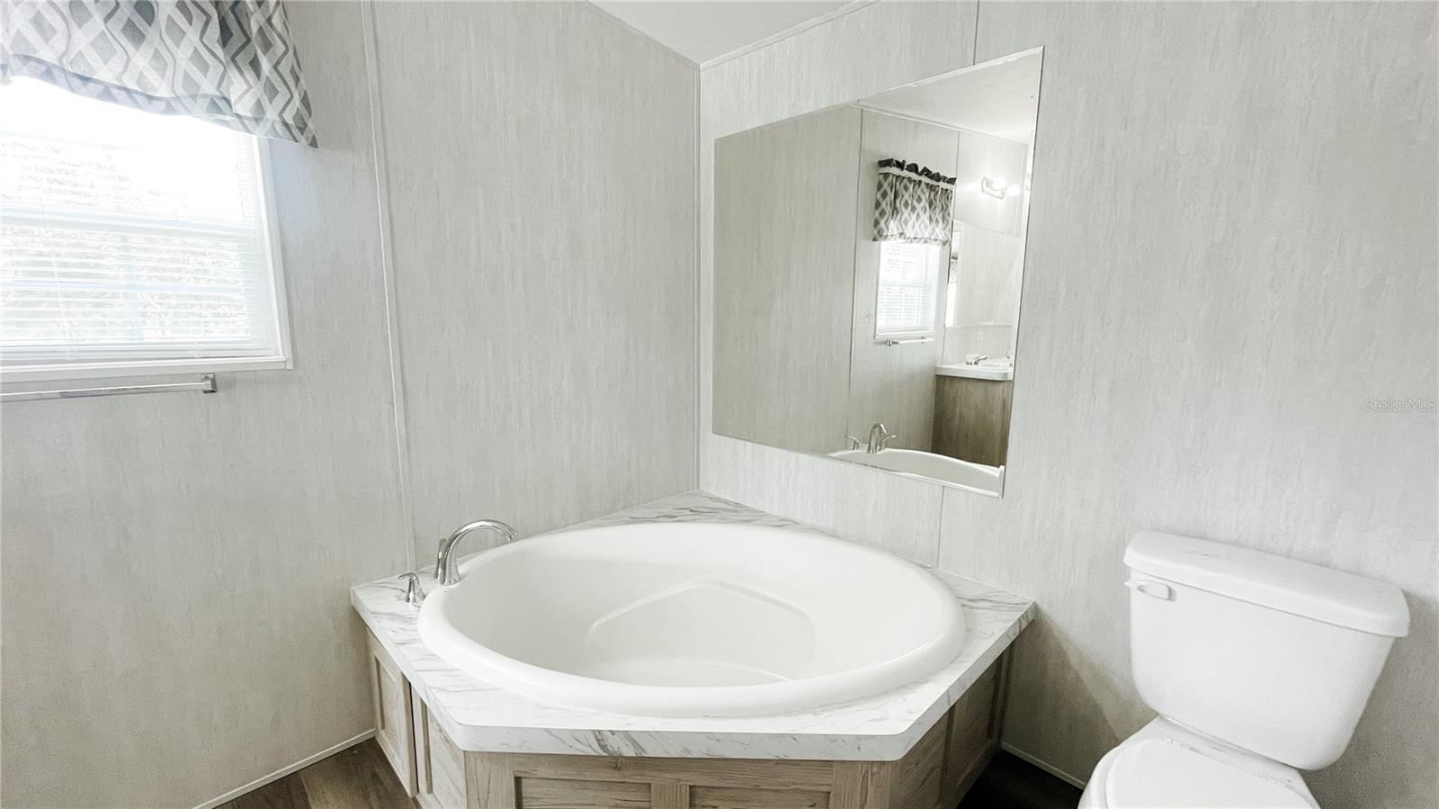 SOUTHERN COLONIZATION - Residential