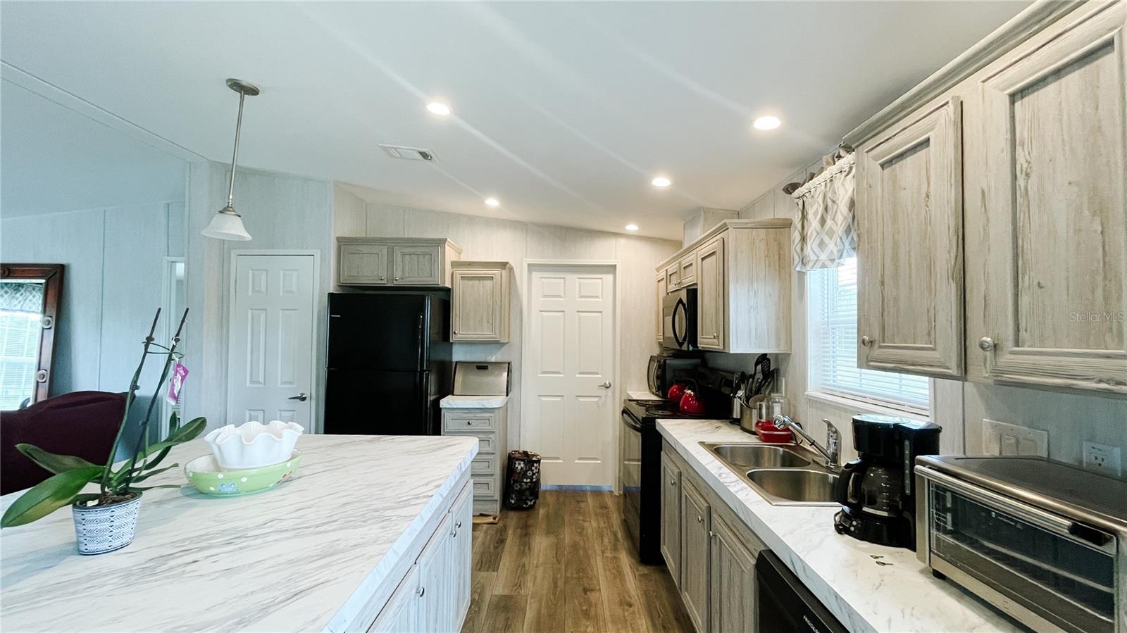 SOUTHERN COLONIZATION - Residential