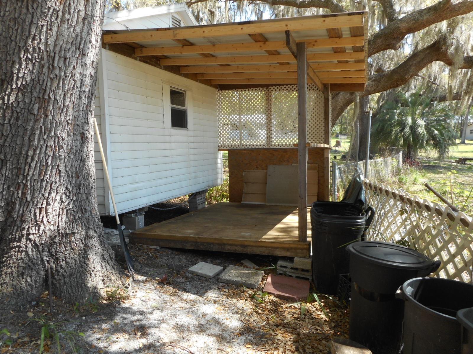 RAINBOW LAKES ESTATES - Residential