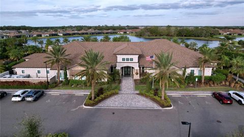 A home in PALMETTO