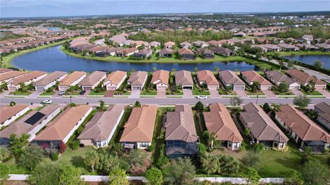 A home in PALMETTO