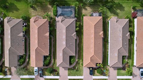 A home in PALMETTO