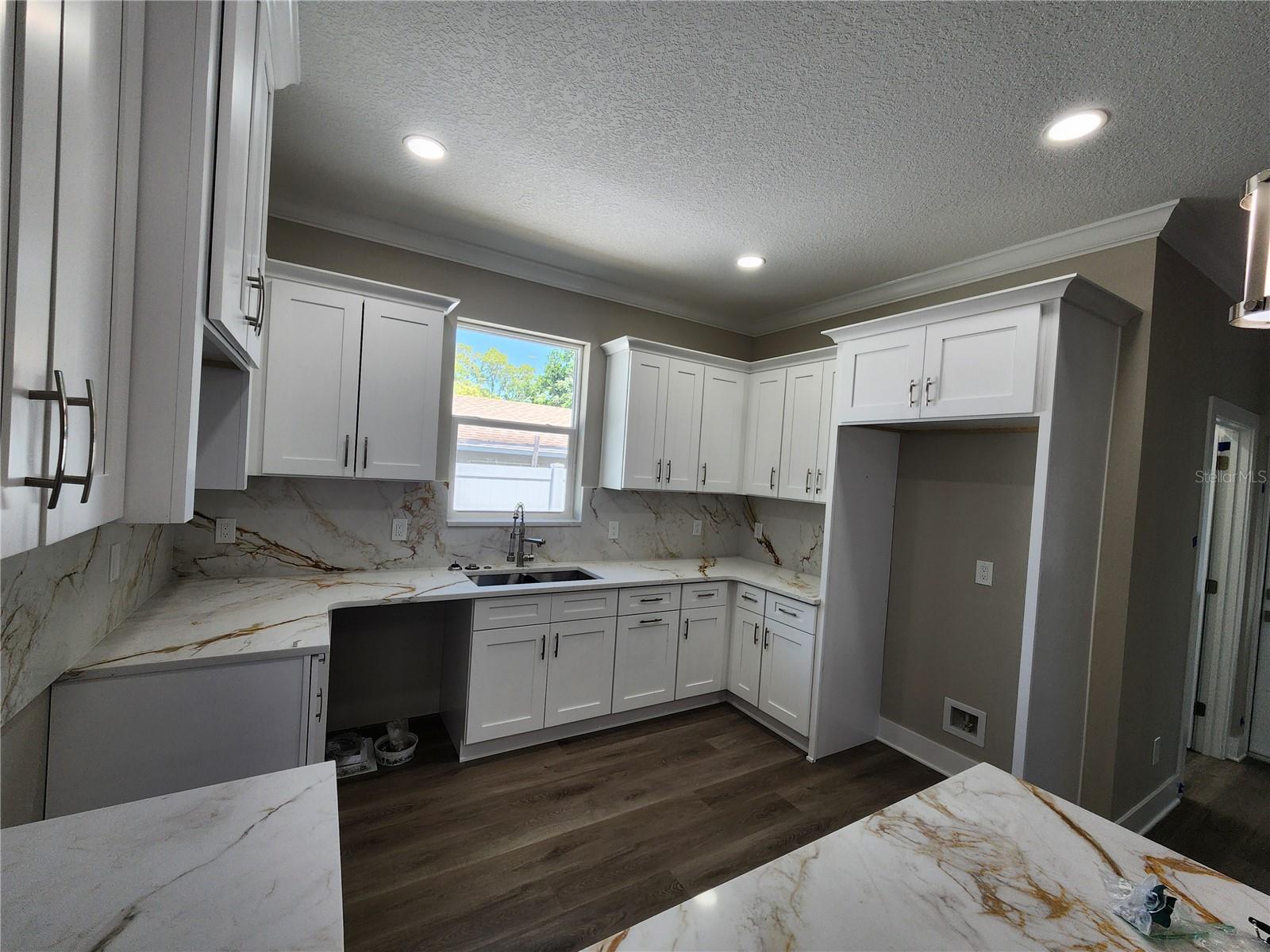 COLLEGE VILLAGE SUB - Residential