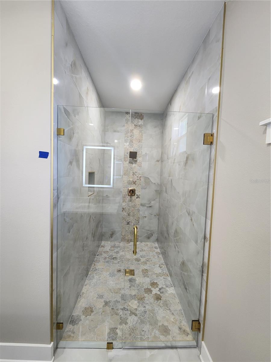 COLLEGE VILLAGE SUB - Residential