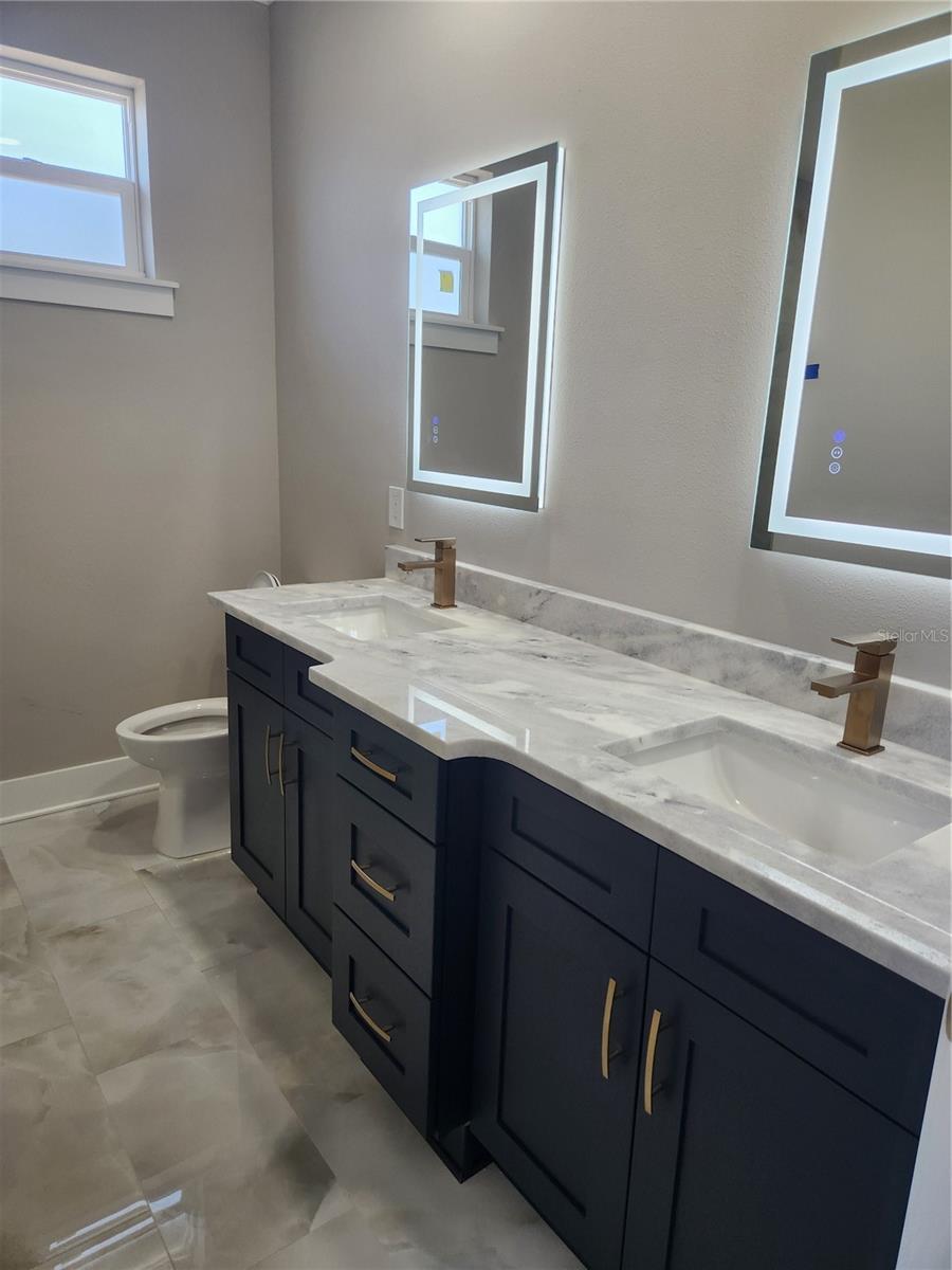 COLLEGE VILLAGE SUB - Residential