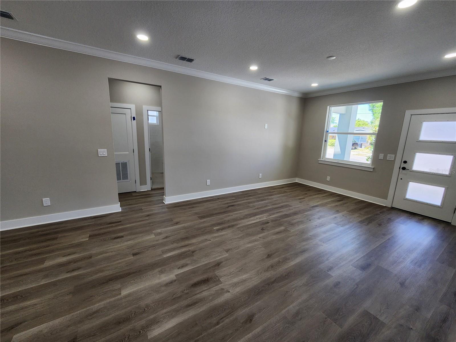 COLLEGE VILLAGE SUB - Residential