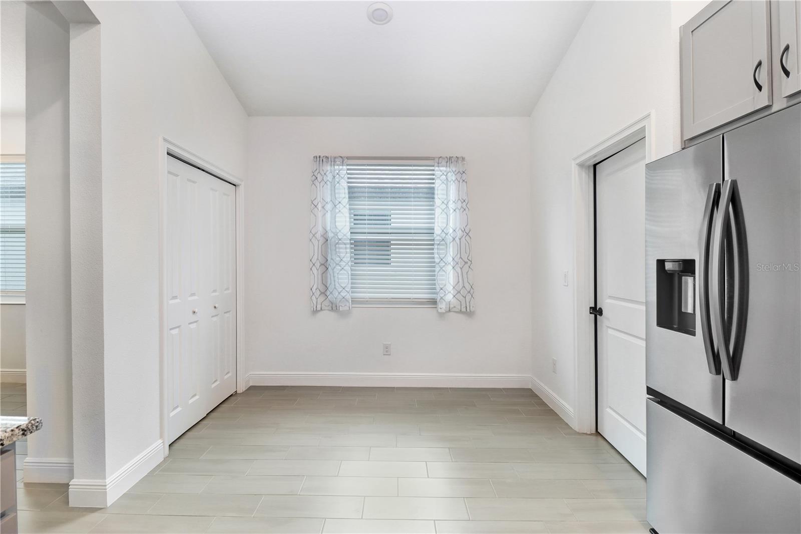 IMPERIAL LAKES RESIDENTIAL - Residential Lease