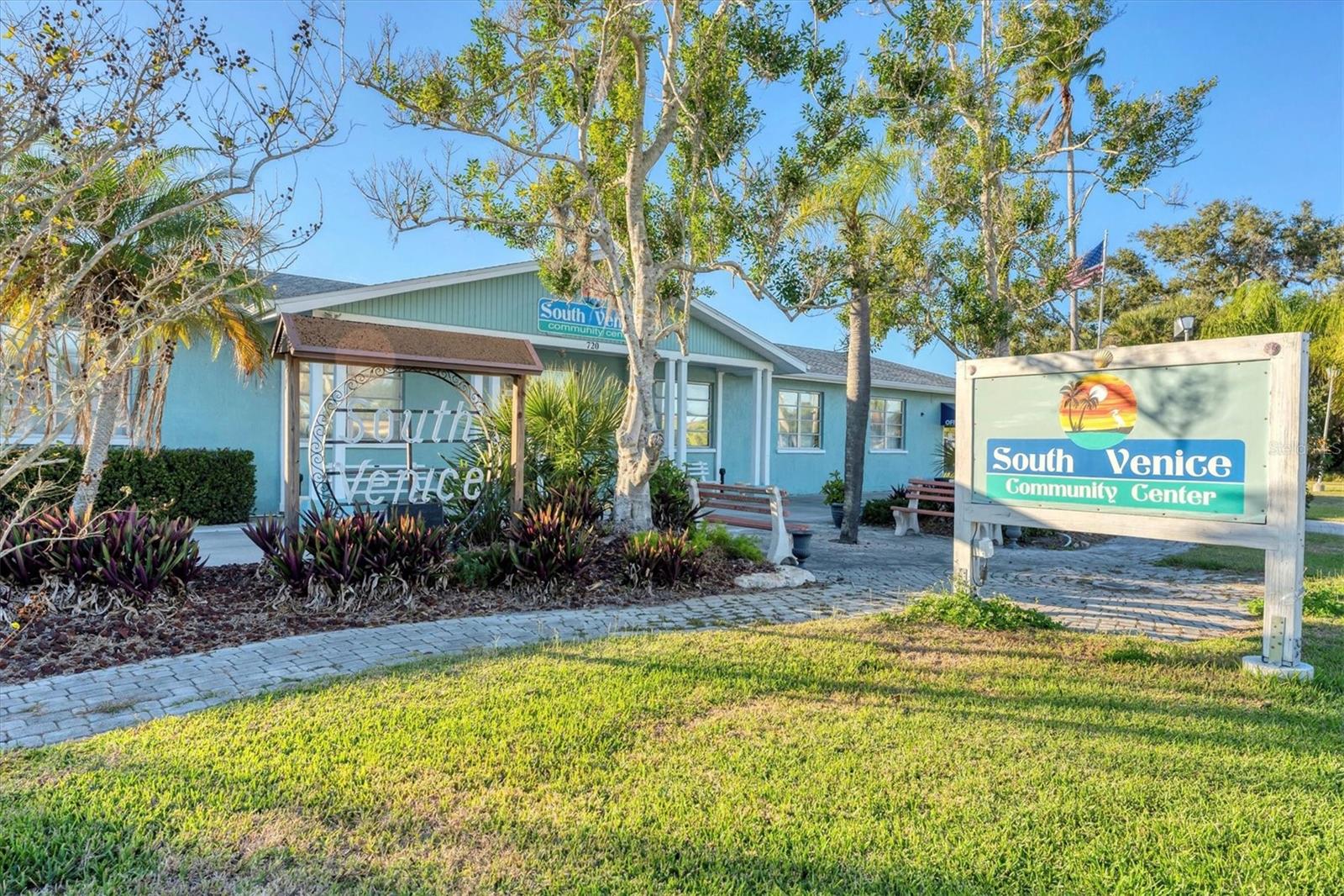 SOUTH VENICE - Residential