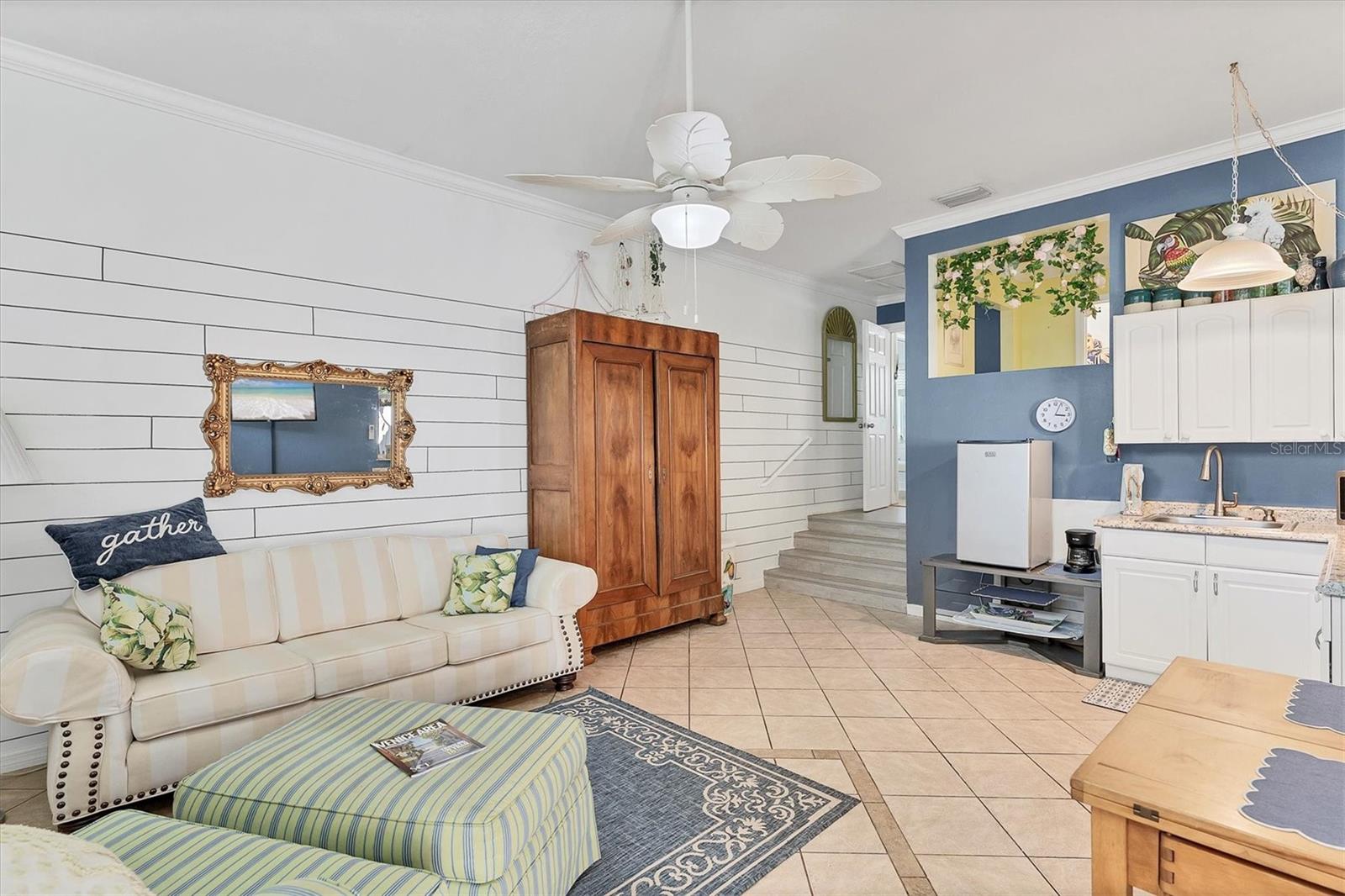 SOUTH VENICE - Residential