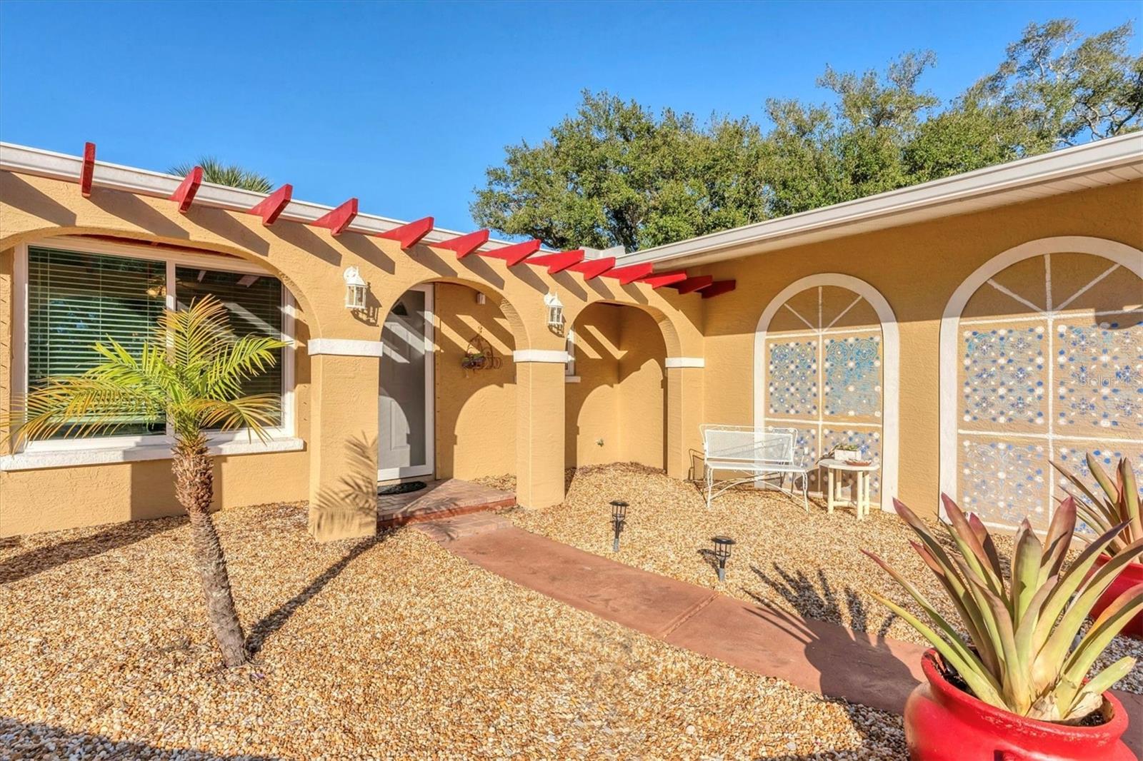 SOUTH VENICE - Residential