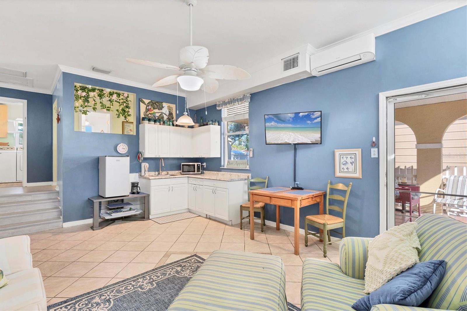 SOUTH VENICE - Residential