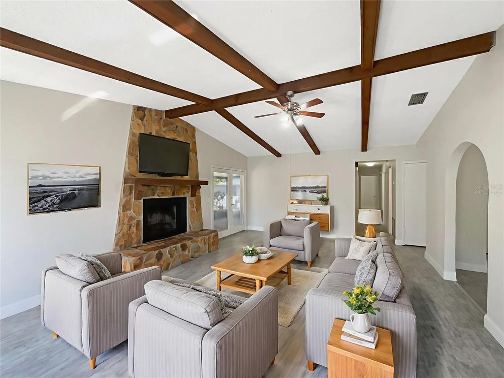 Photo of 513 Sandy Creek Drive, Brandon, FL 33511 (MLS # O6348346)