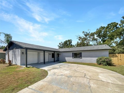 Photo of 513 Sandy Creek Drive, Brandon, FL 33511 (MLS # O6348346)