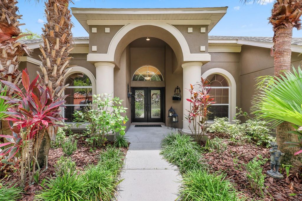 Photo of 5614 Lark Meadow Place, Lithia, FL 33547 (MLS # TB8404555)
