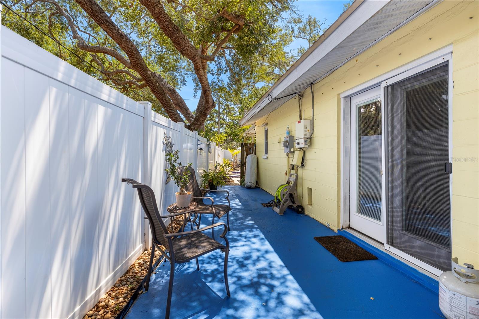 JUNGLE TERRACE SEC A - Residential
