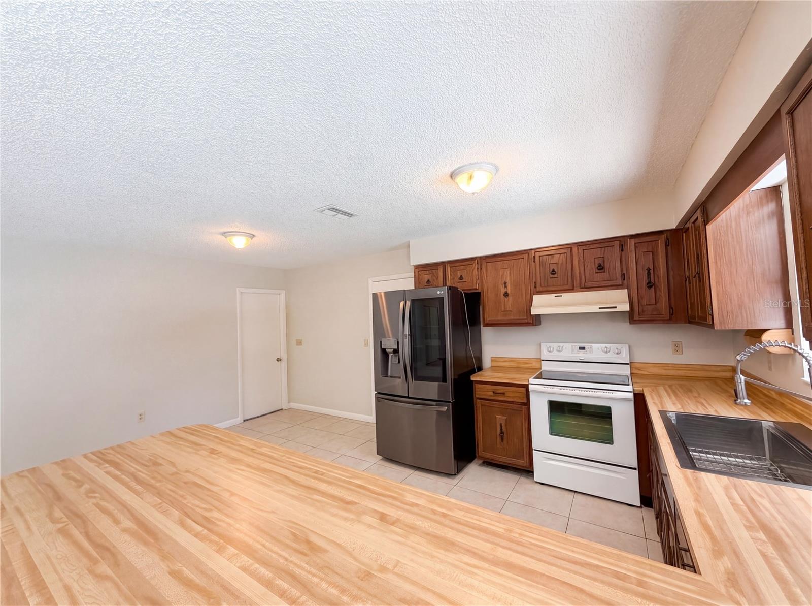 SILVER SPGS SHORES 04 - Residential