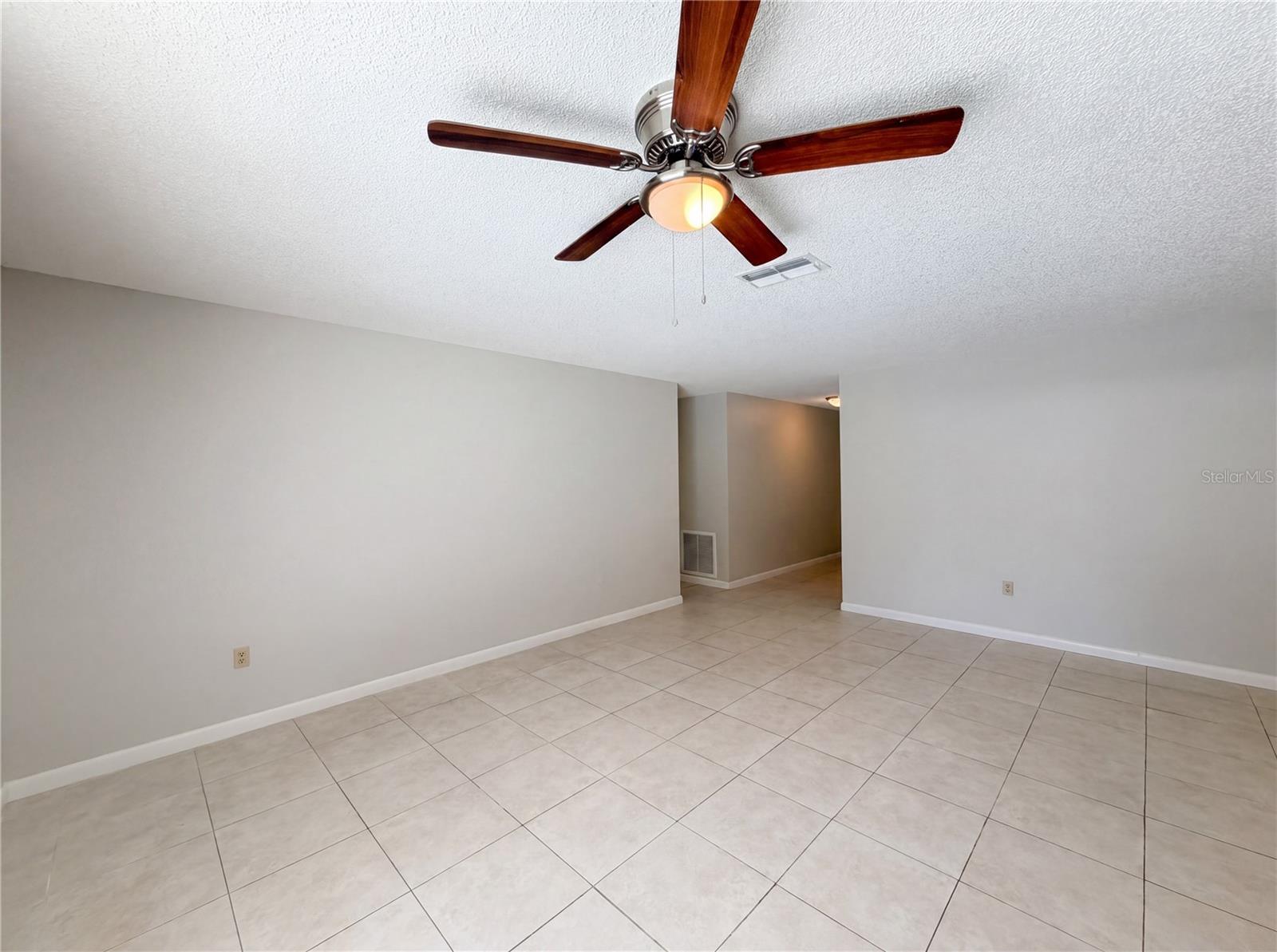 SILVER SPGS SHORES 04 - Residential