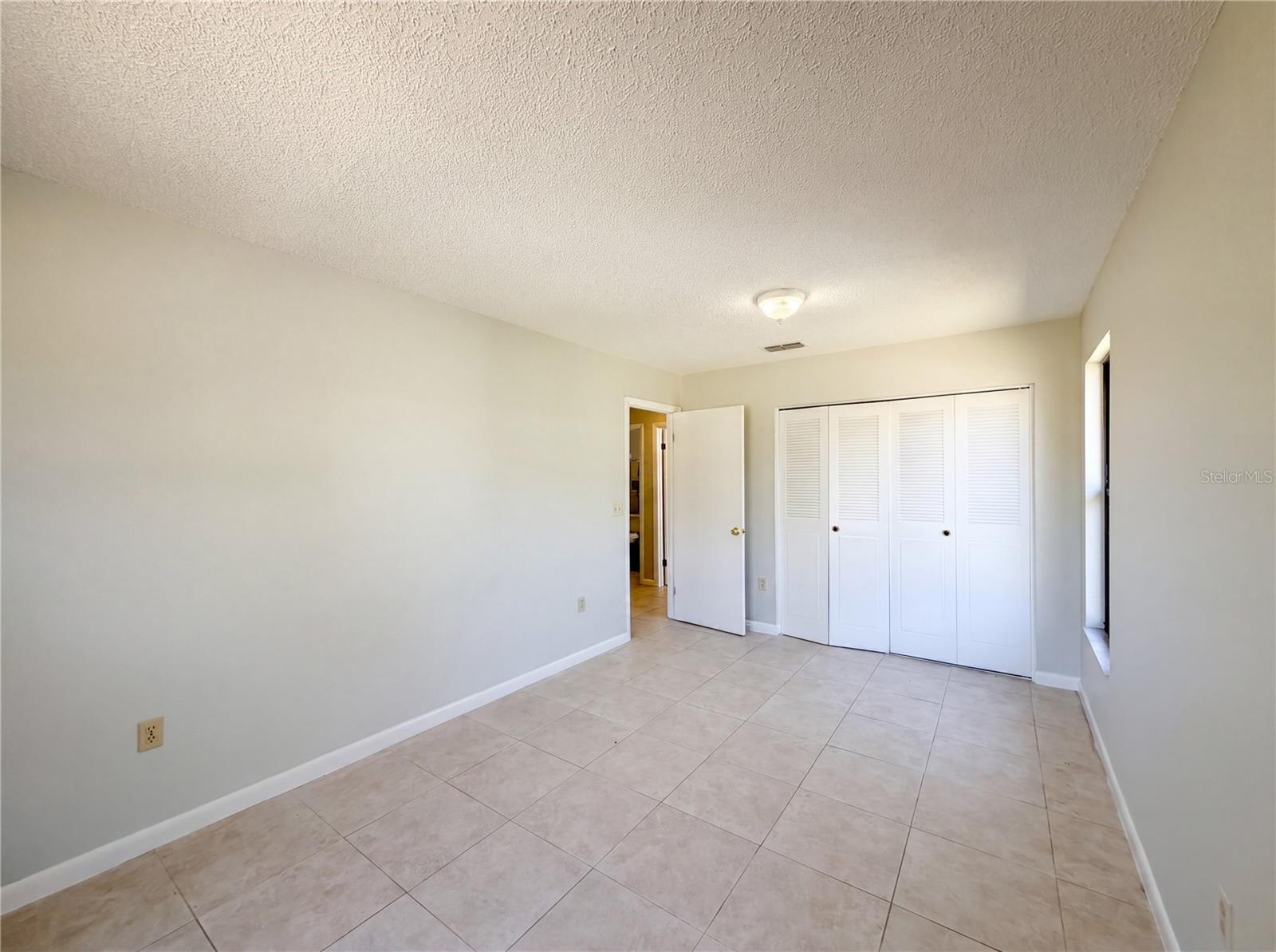 SILVER SPGS SHORES 04 - Residential