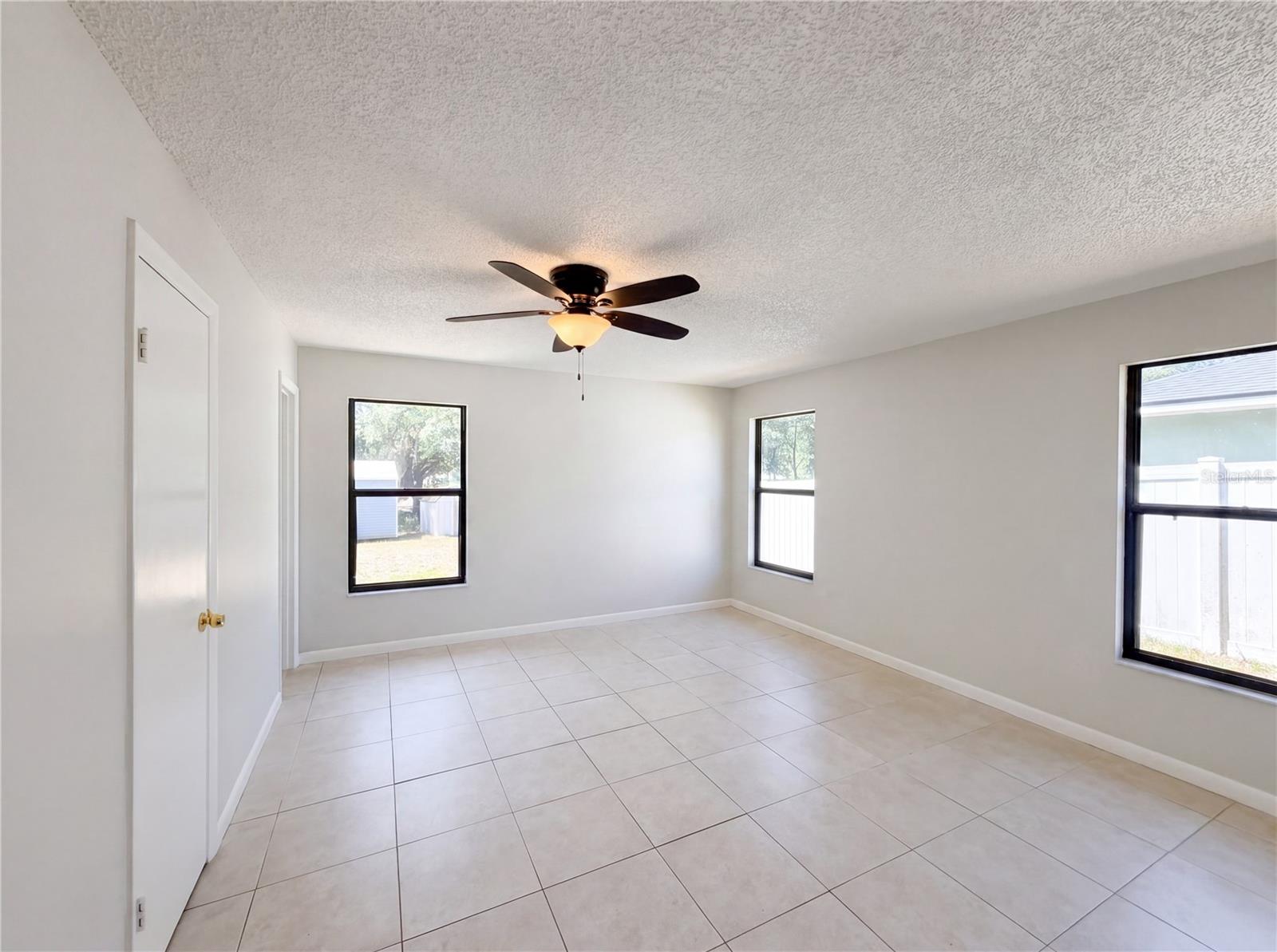 SILVER SPGS SHORES 04 - Residential