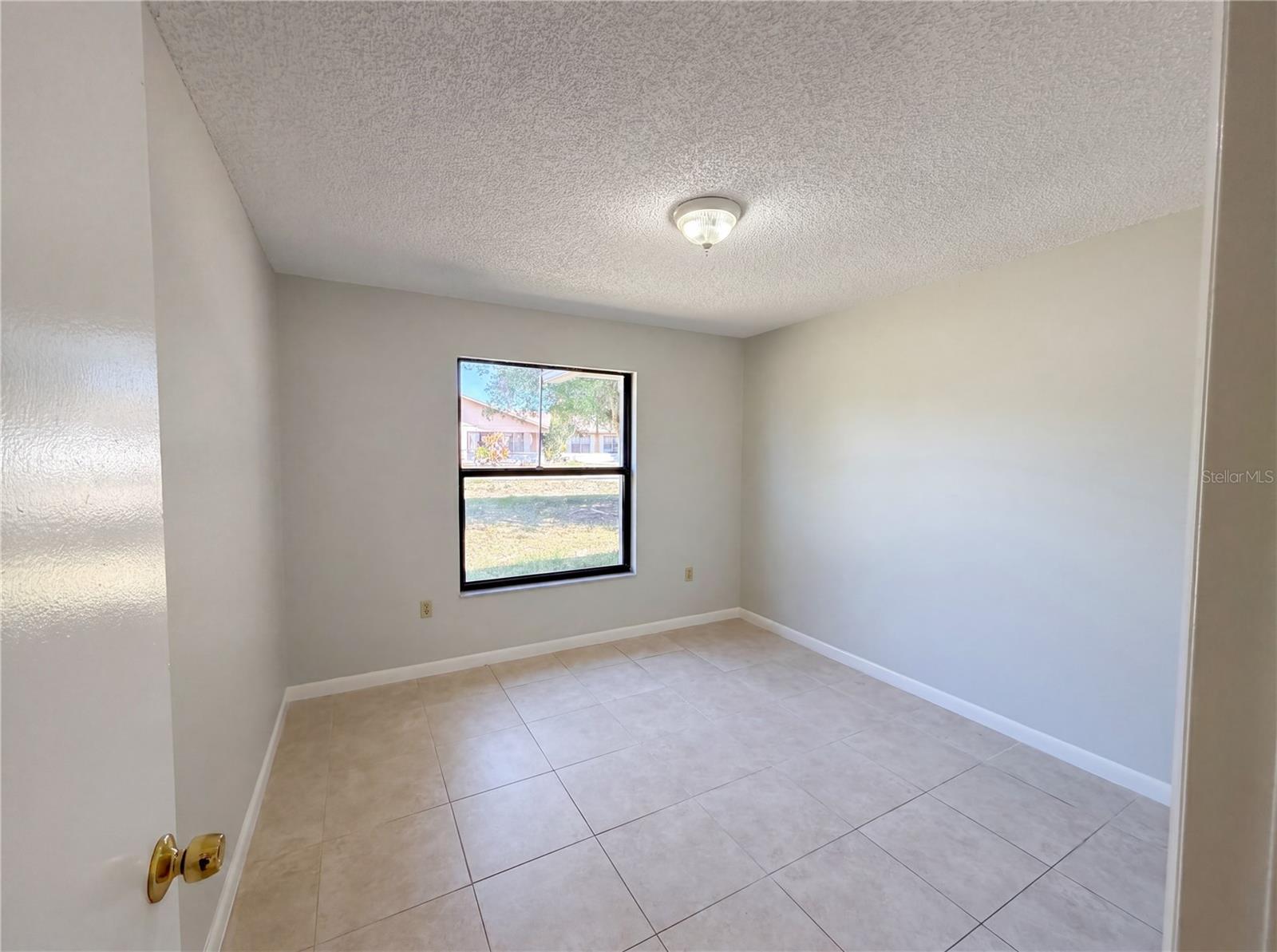 SILVER SPGS SHORES 04 - Residential