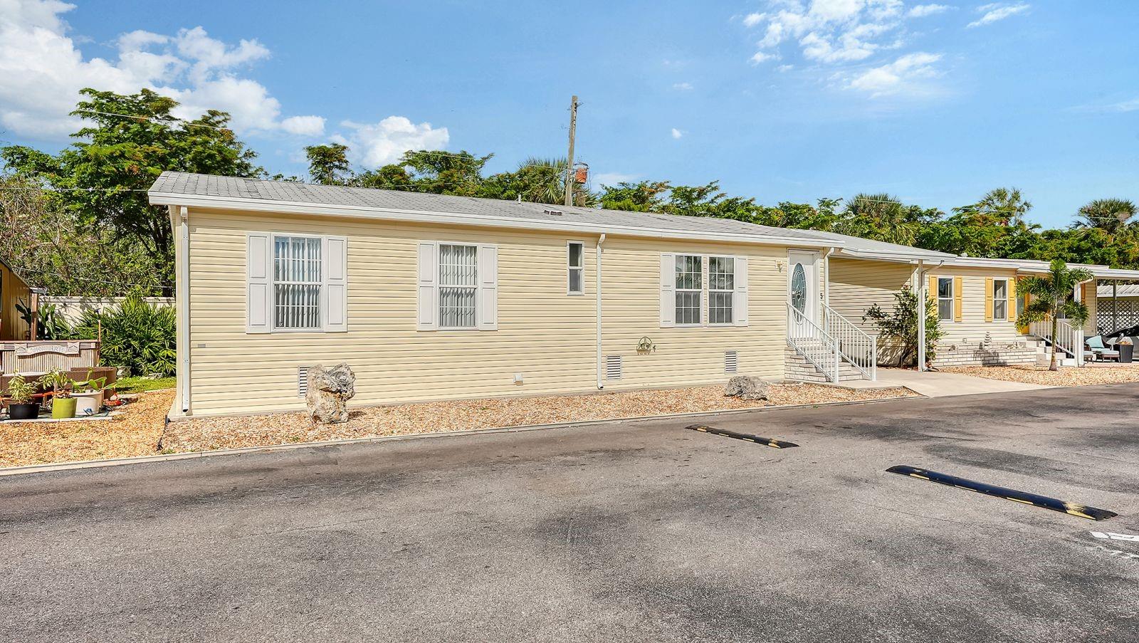5 SOUTHWINDS DRIVE