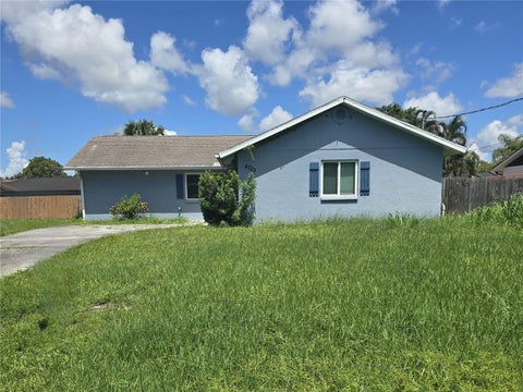 Photo of 4723 Busti Drive, Sarasota, FL 34232 (MLS # TB8547840)